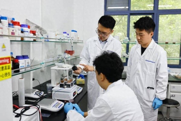 专业的股票配资官网 水泥能发电？中国科学家首创→