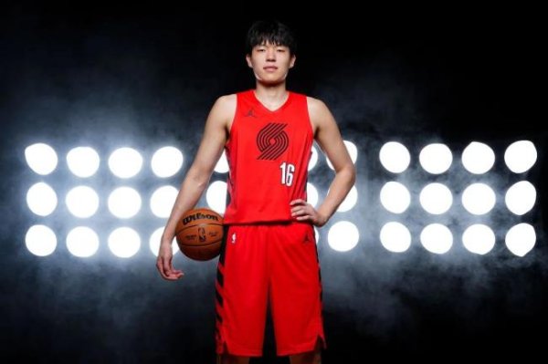 配资股票的合法平台有什么 杨瀚森新赛季可能是开拓者第3中锋 展现多样技能